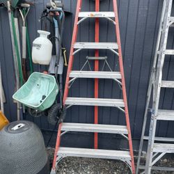 Tri POD Ladder Brand Louisville Excellent Condition Msrp  $438