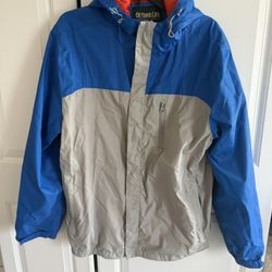 Outdoor Life men's two-tone windbreaker or rain jacket. Size xl