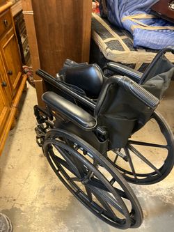 Manual Wheelchair with Footrests