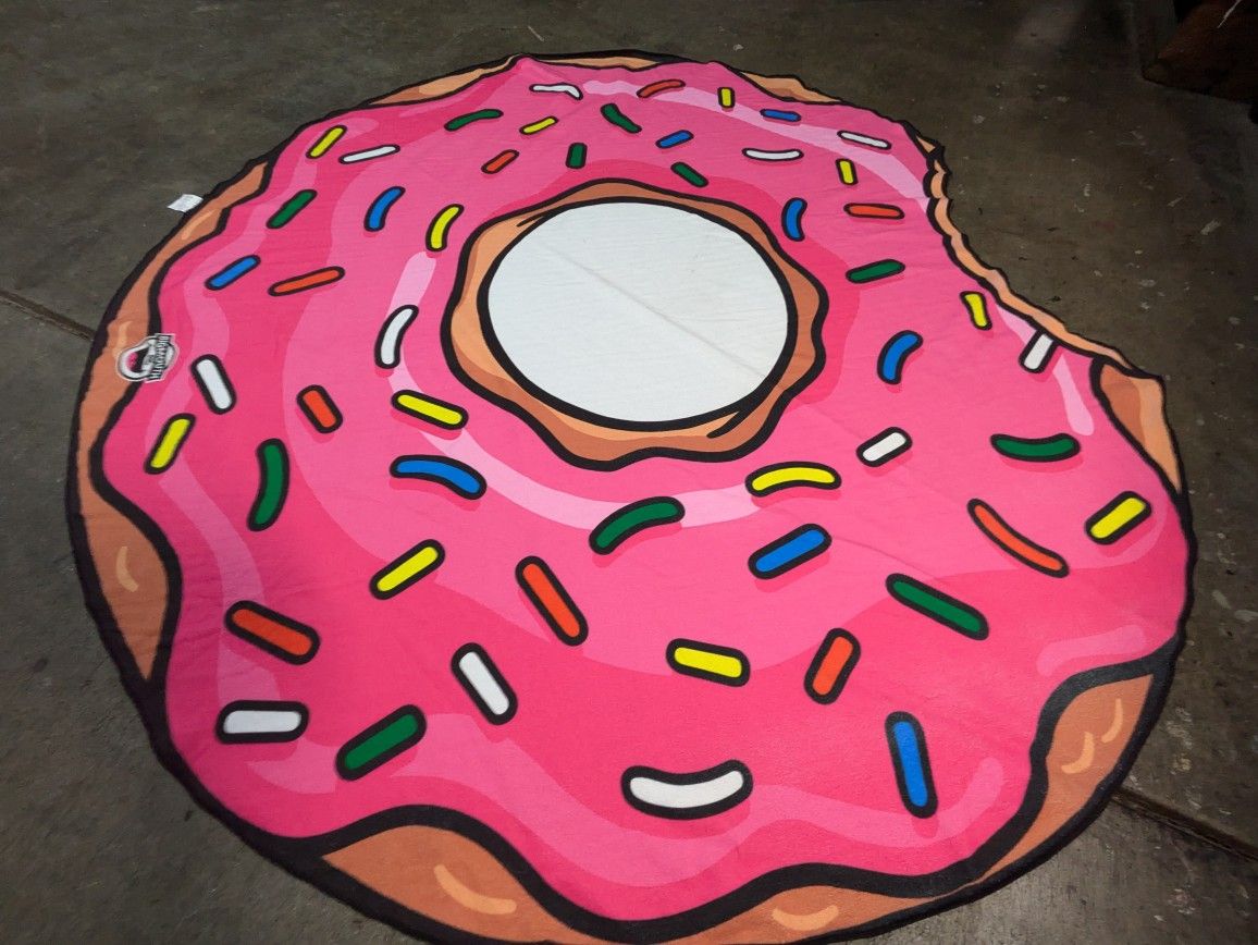 Like New Donut Beach Throw , $25, pick up San Jose CA 