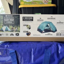 Quechua, 2 Second Easy Waterproof Pop up 43.3 inches, 2 Person Camping Tent,