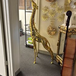 Golden Giraffe 60”