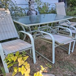 Outdoor Table And Chairs 