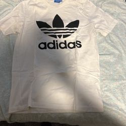 Adidas T-Shirt