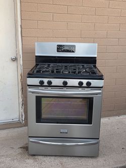 Frigidaire Gallery Stainless Steel Gas Range