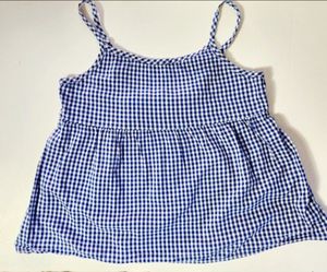 Girl's summer blouse size: 10/12 L