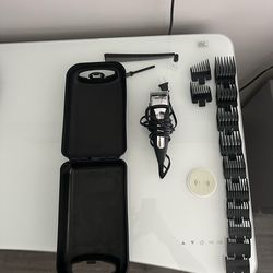 Wahl Deluxe Chrome Pro Haircutting Kit - Like New
