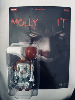 Molly IT Popmart Doll