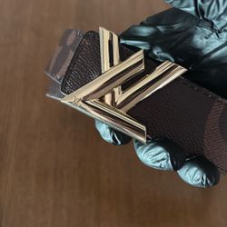 Authentic Louis Vuitton Twist Belt 