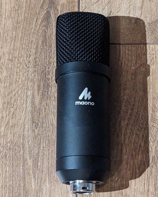 Maono AU-A04H Podcasting Microphone