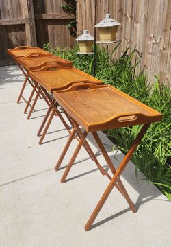 Set of 4 pcs. Wooden trays with Handles and Stand
