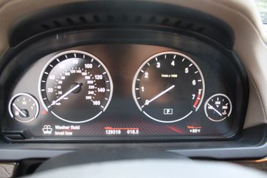 2010 BMW 750i all wheel drive hywy miles 129k miles