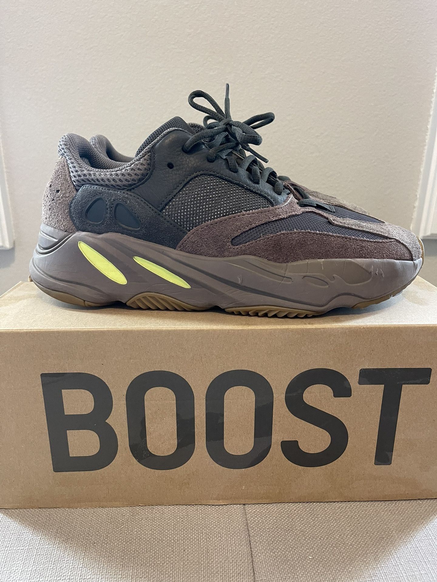 Kanye West Yeezy Boost 700 Mauve Sneakers Adidas Yeezy Boost 700 