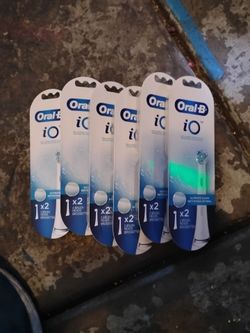 Oral B iO2 brush heads