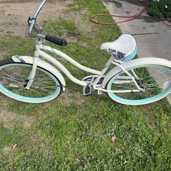 Women bike 26’ huffy
