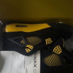 Jordan 4 yellow thunder