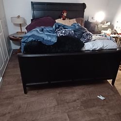 Queen Slay Bed 2 Twin Bpx And 2 Pillow Top Simon's Beauty rest Hopitality57wx79