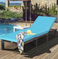 Brown Plastic Wicker Outdoor Type Lounge Chair with Turquoise Cushion Ítem # HW63758TU