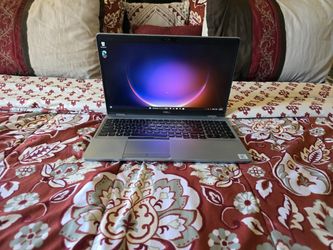 Dell Precision 3550 TOUCHSC 15.6 - Intel Core i7-10th Gen - i7-10th Gen- Quad Core 4.9Ghz - 256 SSD - 16GB RAM - Nvidia Quadro P520 2GB,  FHD 