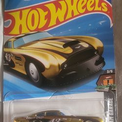 Aston Martin Super Treasure Hunt!!