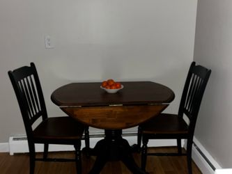 48in Drop-leaf round table