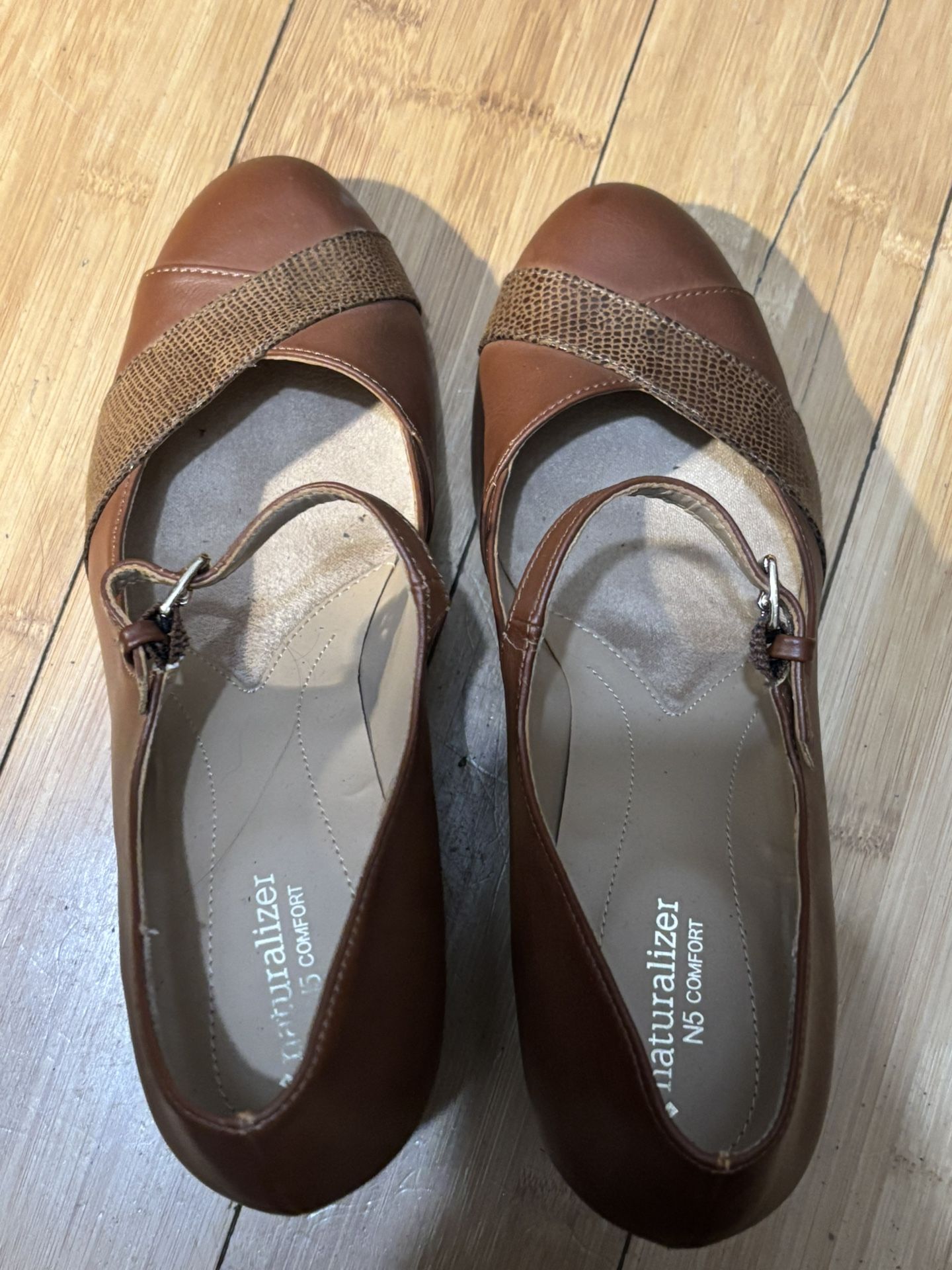 Beige Naturalier Women’s Size 10