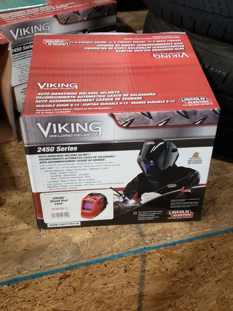 Welding helmet