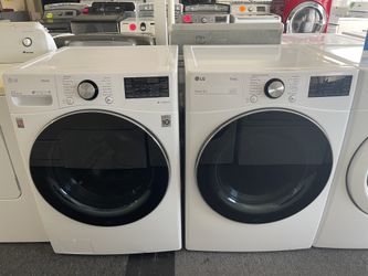 Lg Thin Q Front Load Washer And Gas Dryer Set