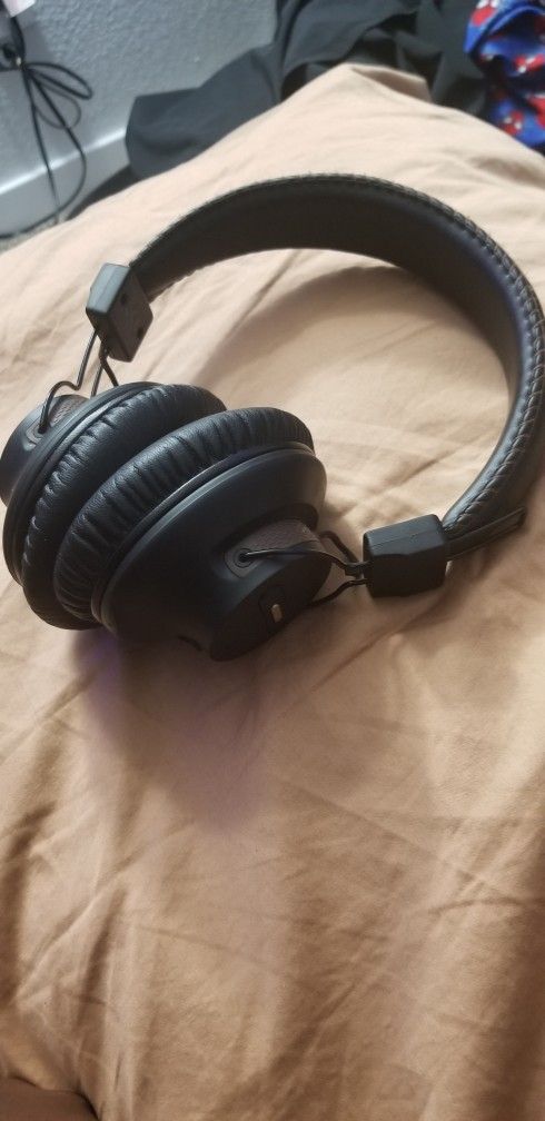 Avantree Wireless Headphones