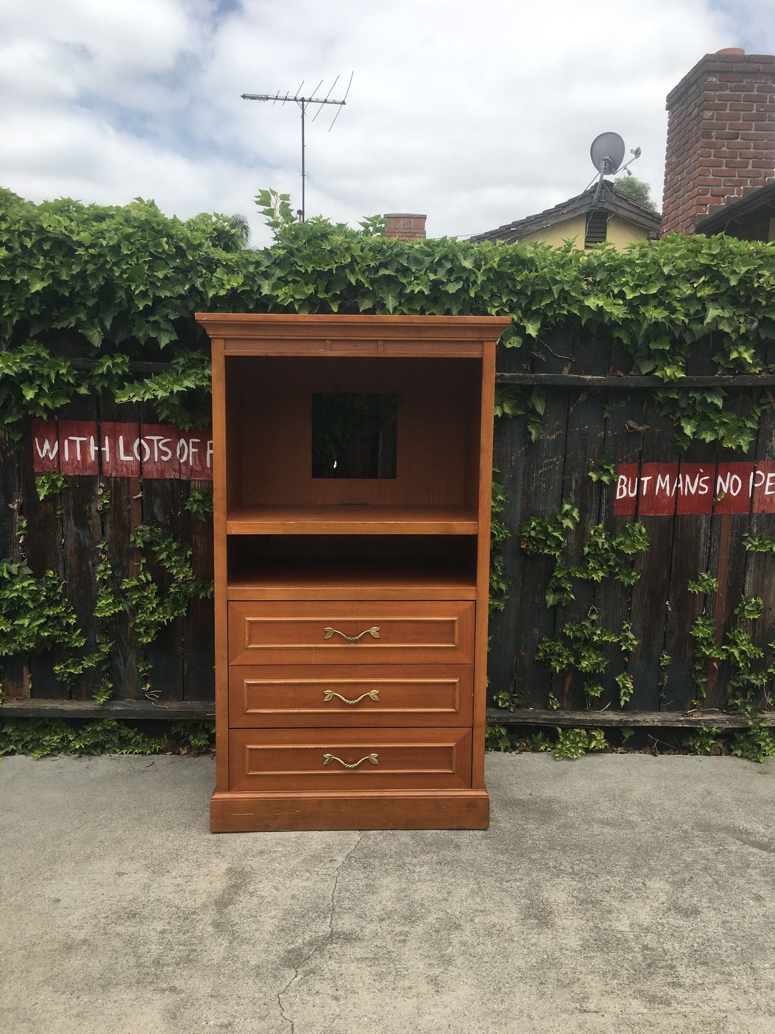 Large 3 Storage Drawers With 2 Sturdy Shelves