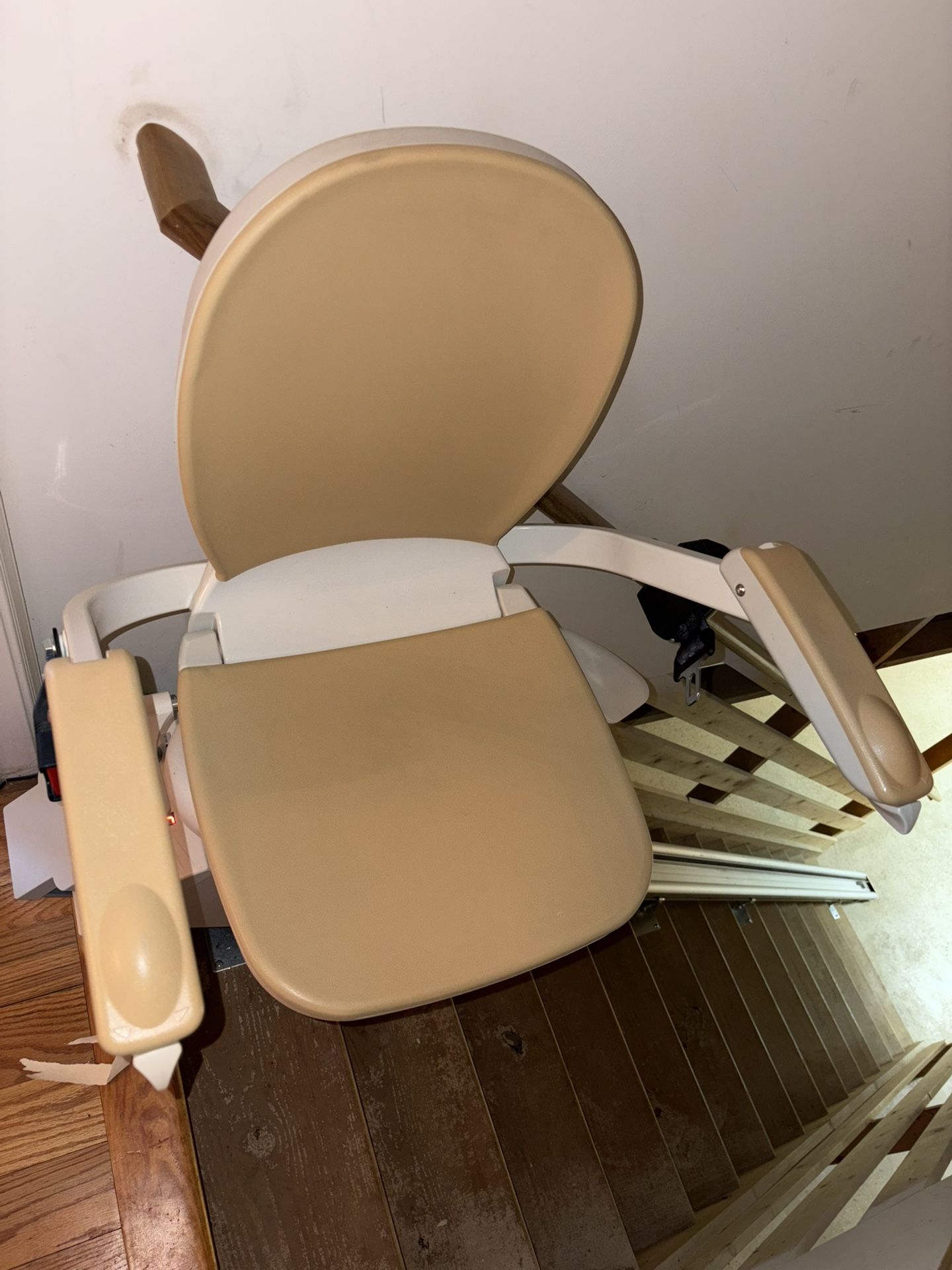 Bauer Acorn Stair Lift T1700 - Home