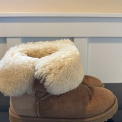 UGG Women Boots Size 7 