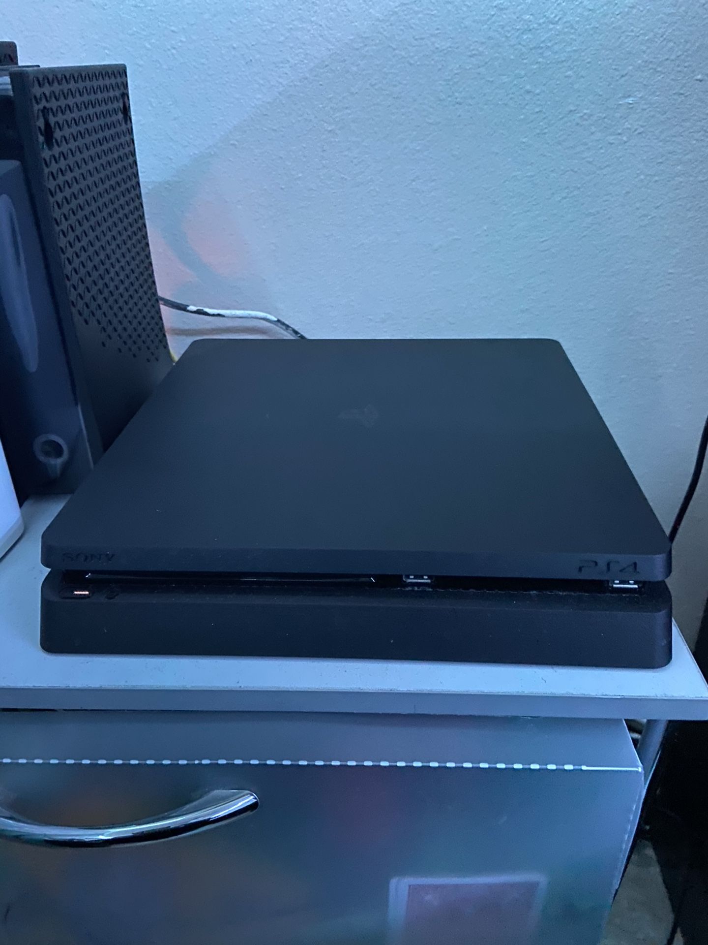 PlayStation 4 Slim