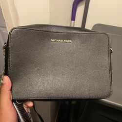 MK BAG & WALLET 