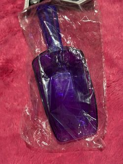 Purple scooper