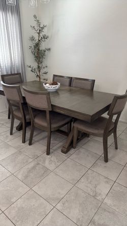 Dining table set
