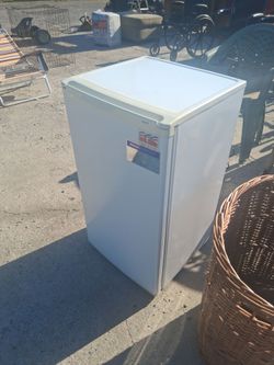 Mini fridge