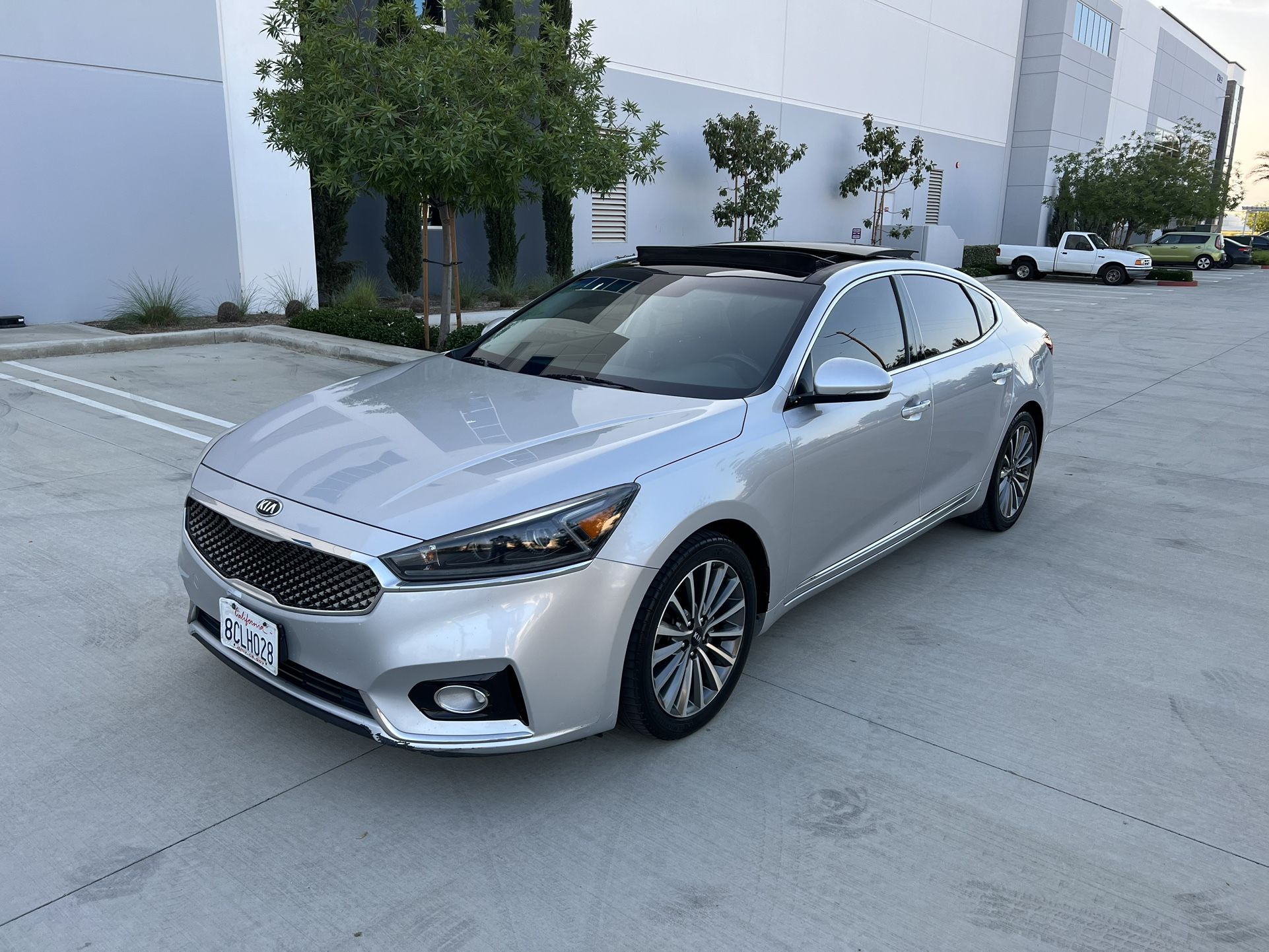 2017 KIA Cadenza