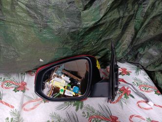 2016-22 Toyota Tacoma Left Mirror W/Signal Light