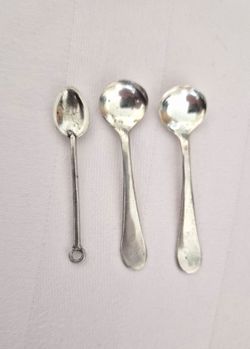 Vintage 3 sterling silver silver salt spoons
