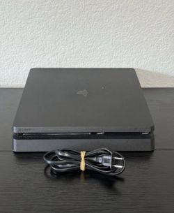 PS4 w 100 games.