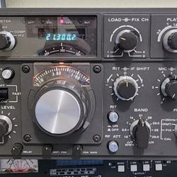 Vintage Kenwood TS-820S Ham Radio HF SSB/CW Transceiver