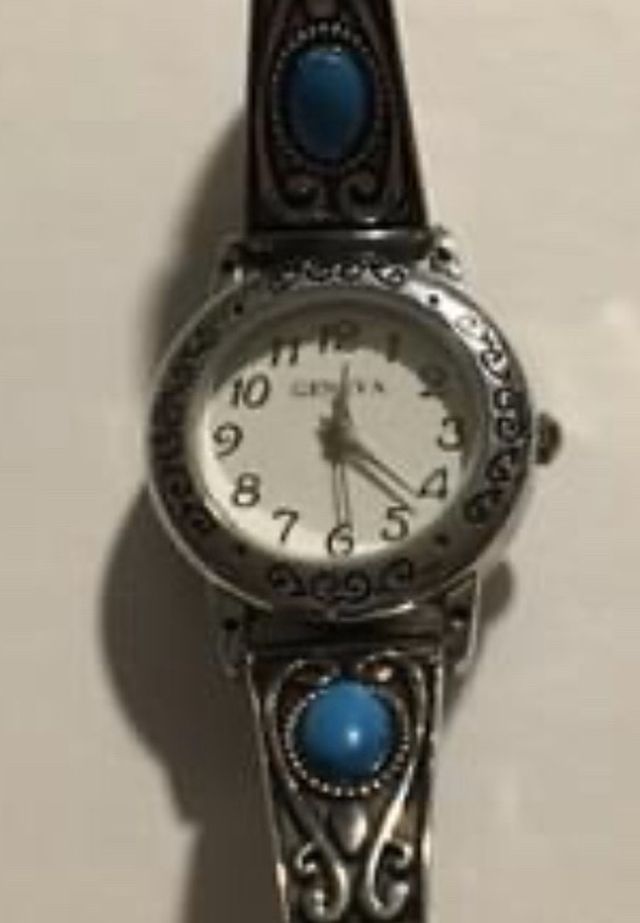 Women's Geneva Analog Watch Silver Tone Faux Turquoise Stretch Band New Battery