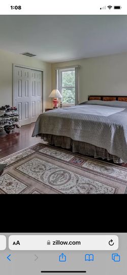 Area Rug Multi Colors Tan Red Blue Brown Excellent Condition 