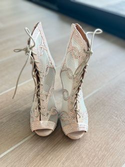 Dance shoes 318