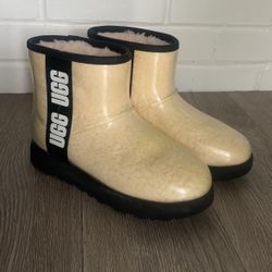 UGG Clear White Classic Mini Logo Rain/snow Boots Sz 5.5-6 Worn Once Excelent Conditions 