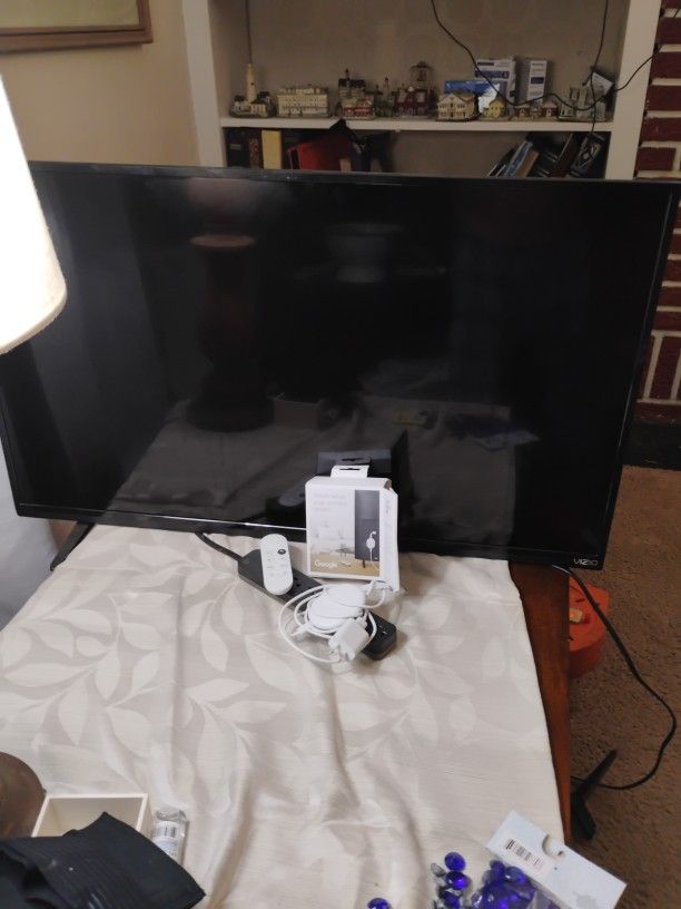 Vizio 43" Flat screen TV/And Chromecast