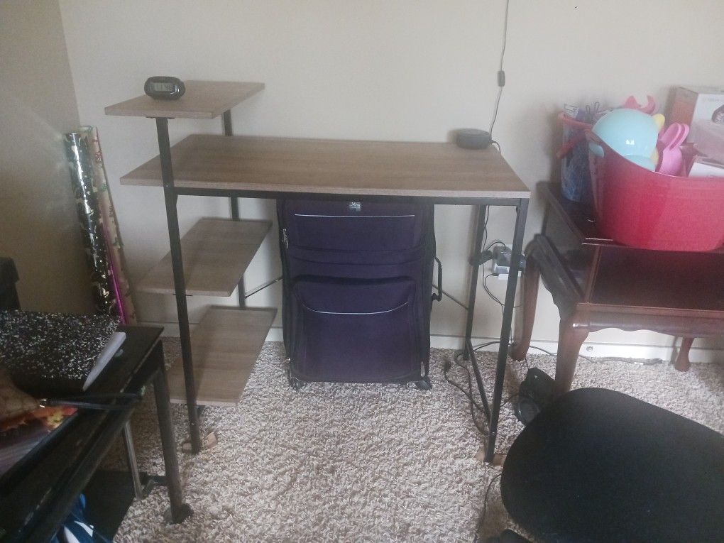 Desk Top