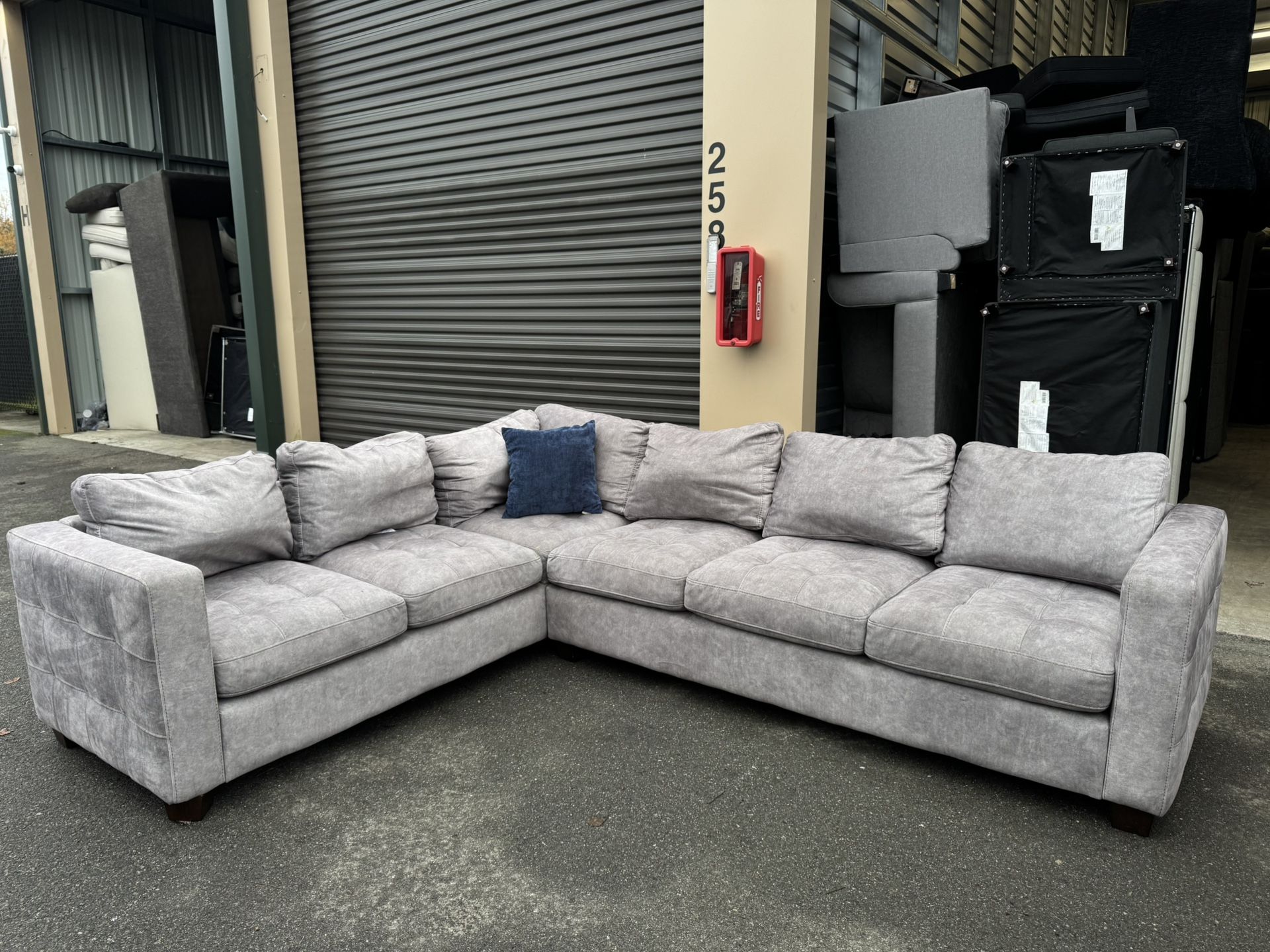 Sectional Couch 