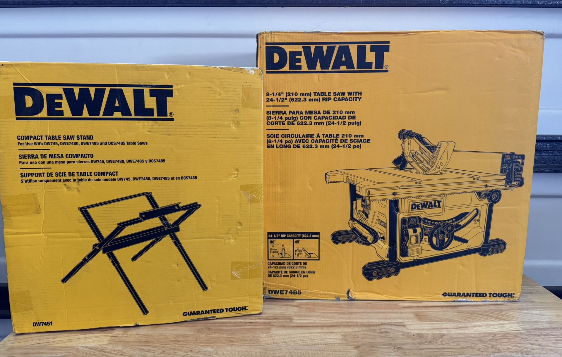 DEWALT 15 Amp Corded 8-1/4 in. Compact Jobsite Tablesaw with Compact Table Saw Stand